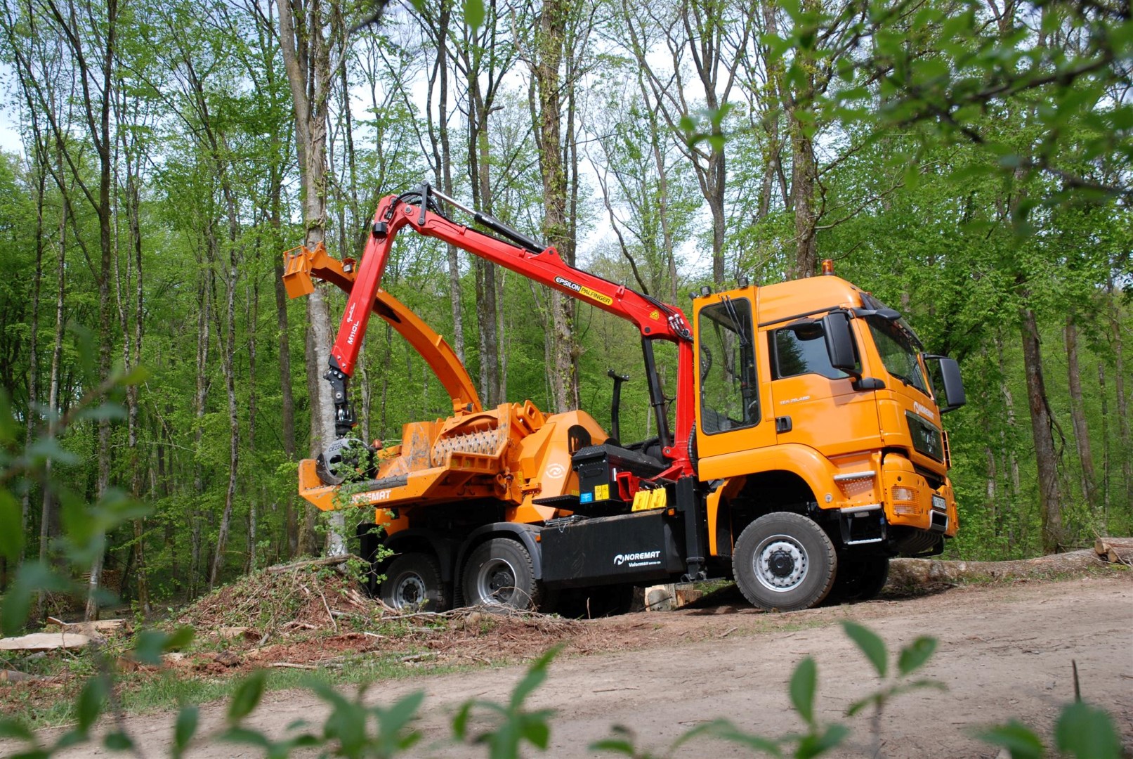 Déchiqueteuse sur camion Valormax Noremat Jenz 3